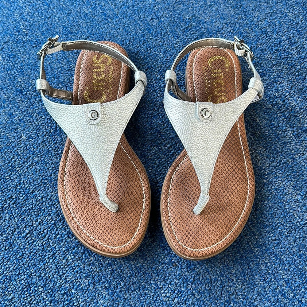 Circus by Sam Edelman Carolina Silver Metallic Thong Sandals Sz 6